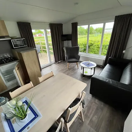 אתר קמפינג Ferienchalet Steuerbord *